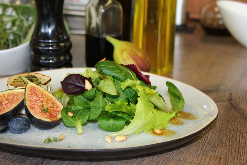 Cannabis-Salaltdressing mit infundierten Ölen - 3